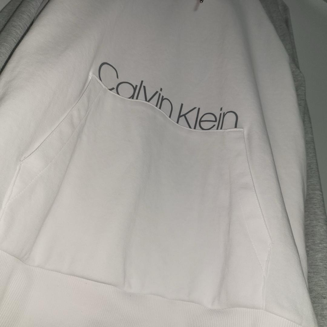 Calvin Klein(カルバンクライン)のカルバン・クライン　スエットパーカー メンズのトップス(パーカー)の商品写真