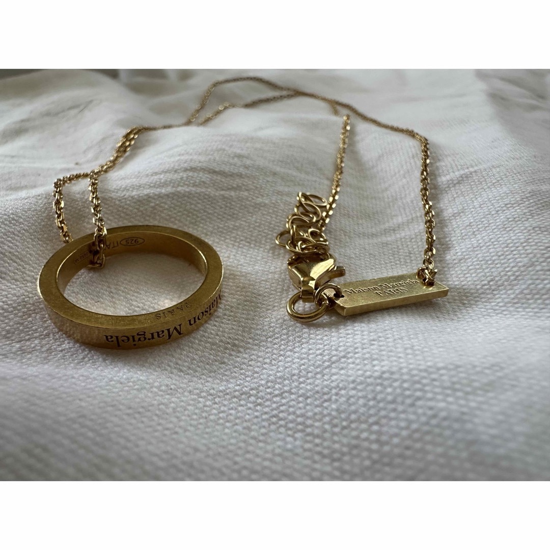 MaisonMargiela リングロングネックレス　新品　ゴールド レディースのアクセサリー(ネックレス)の商品写真