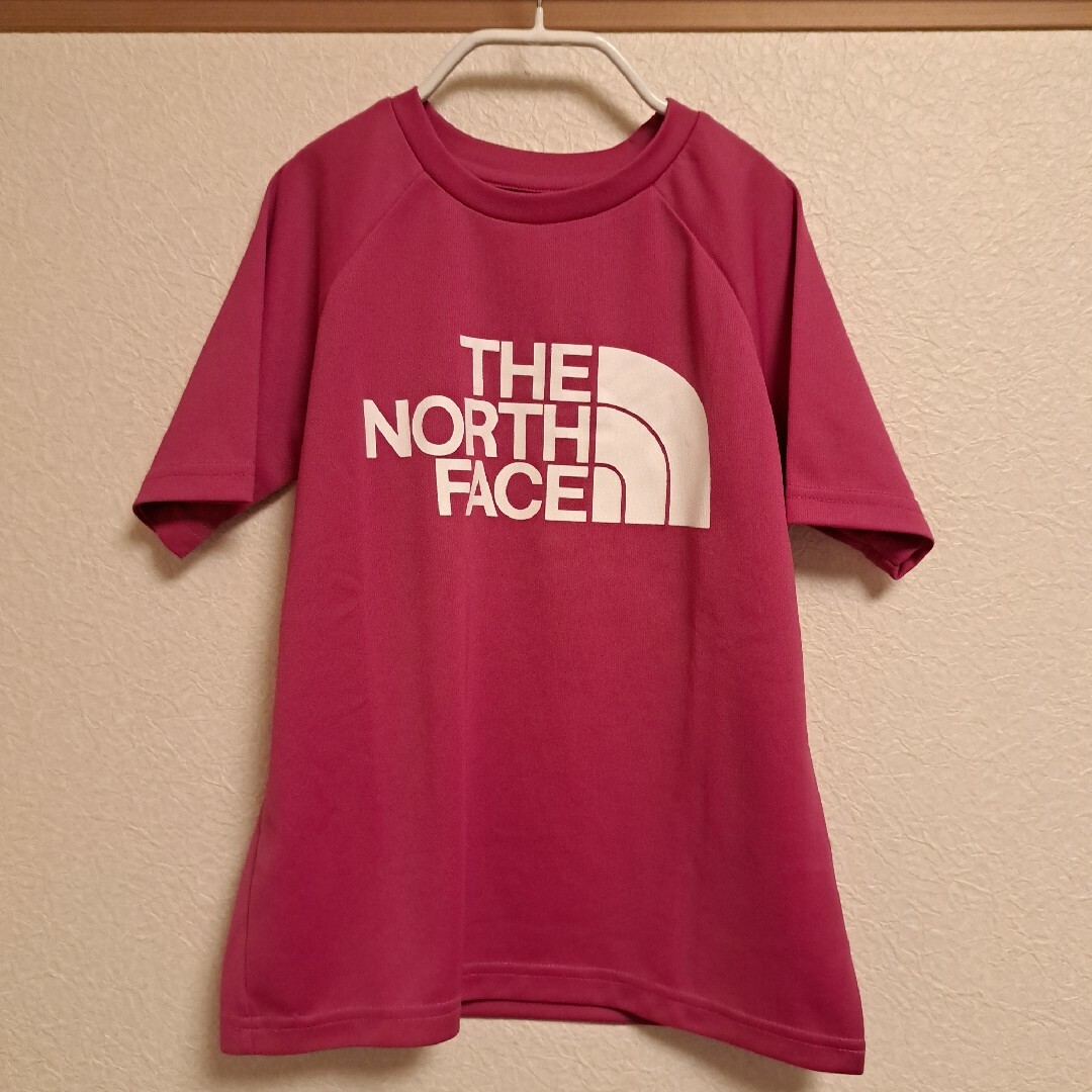 THE NORTH FACE(ザノースフェイス)のTHE NORTH FACE ノースフェイス　キッズ　半袖Tシャツ　130 キッズ/ベビー/マタニティのキッズ服女の子用(90cm~)(Tシャツ/カットソー)の商品写真