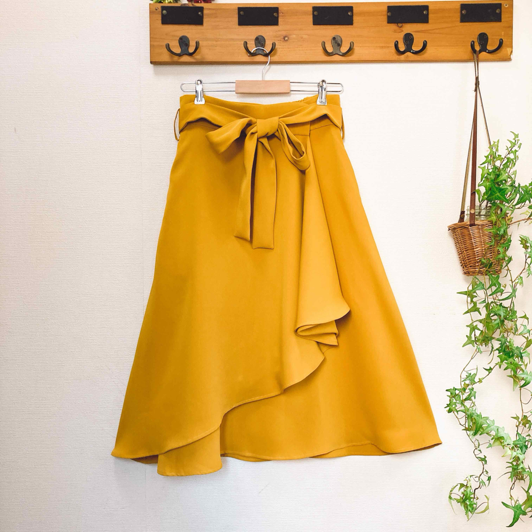 L マスタード ラップスカート フリル リボン レディースのスカート(ロングスカート)の商品写真