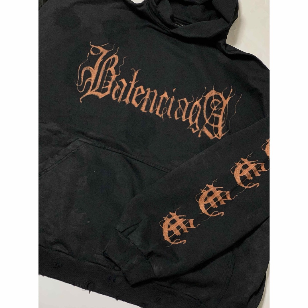 Balenciaga(バレンシアガ)の新品《 BALENCIAGA 》HEAVY METAL LOGO HOODIE メンズのトップス(パーカー)の商品写真