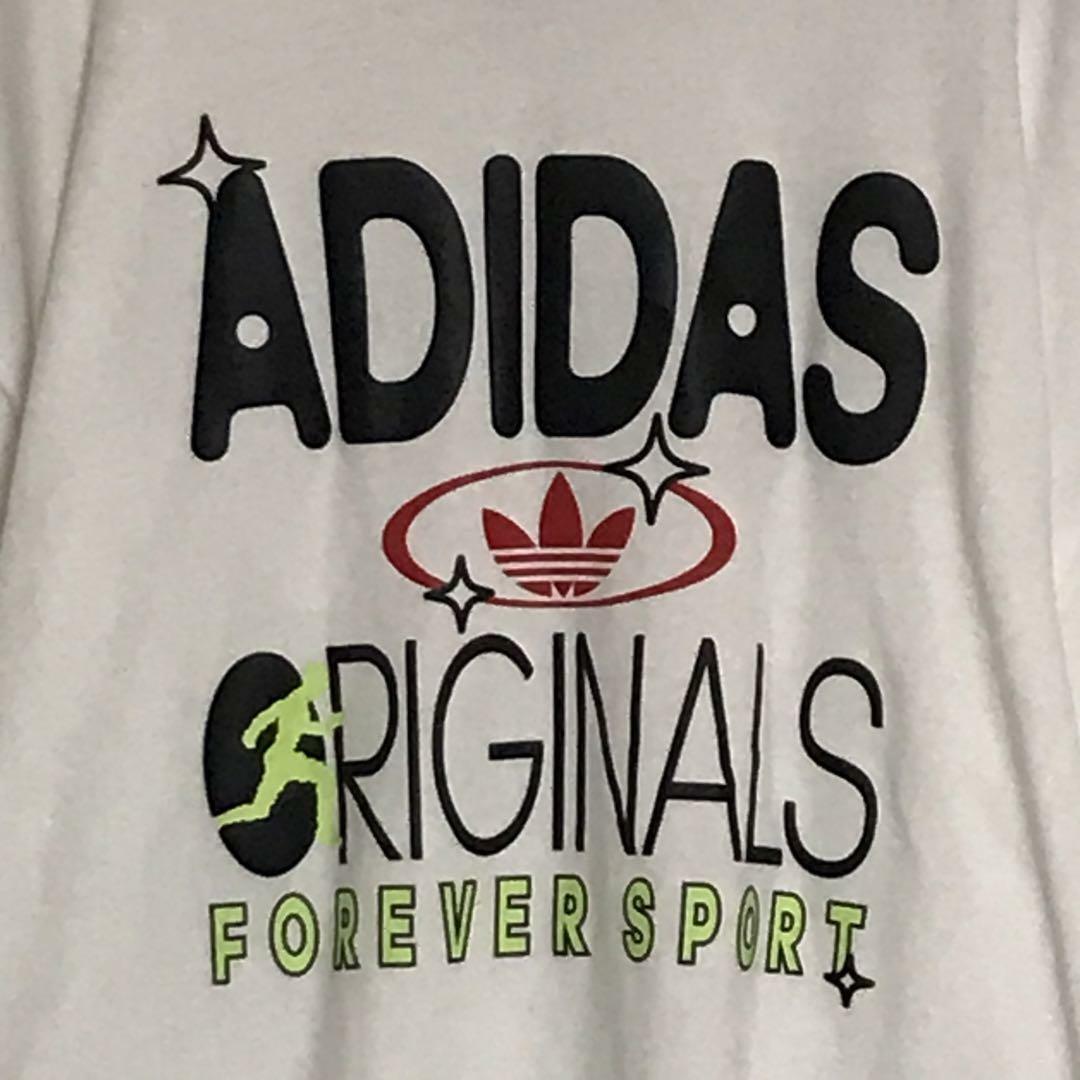 adidas(アディダス)の【定番】アディダス　ビッグプリントロゴ入りTシャツ　ホワイト　F985 メンズのトップス(Tシャツ/カットソー(半袖/袖なし))の商品写真