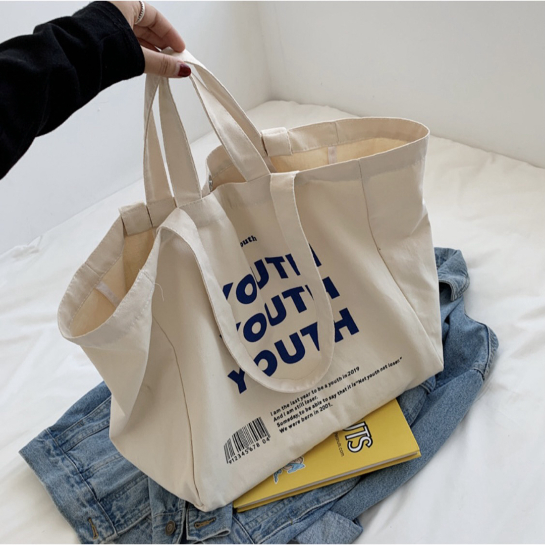 youth ロゴ トートバッグ 大容量 ホワイト 白 A4サイズ収納可 お出かけ レディースのバッグ(エコバッグ)の商品写真