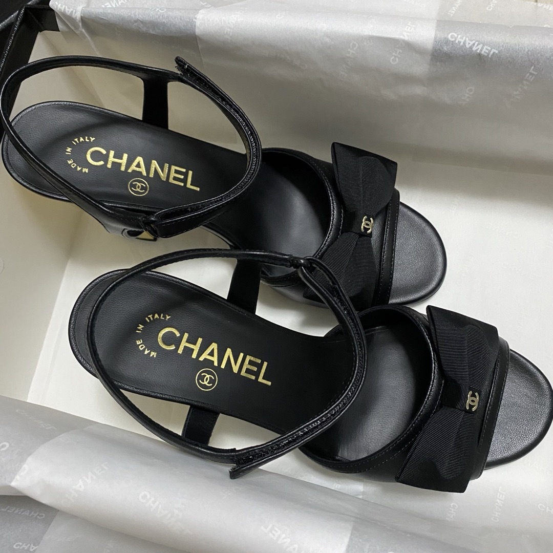 CHANEL(シャネル)のシャネル　サンダル　ミュール　ブラック レディースの靴/シューズ(サンダル)の商品写真