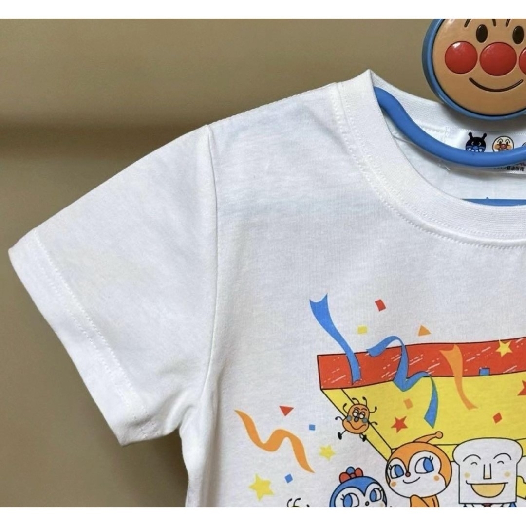 【新品】アンパンマン　子供Tシャツ　半袖　90 おもちゃ箱 キッズ/ベビー/マタニティのキッズ服男の子用(90cm~)(Tシャツ/カットソー)の商品写真