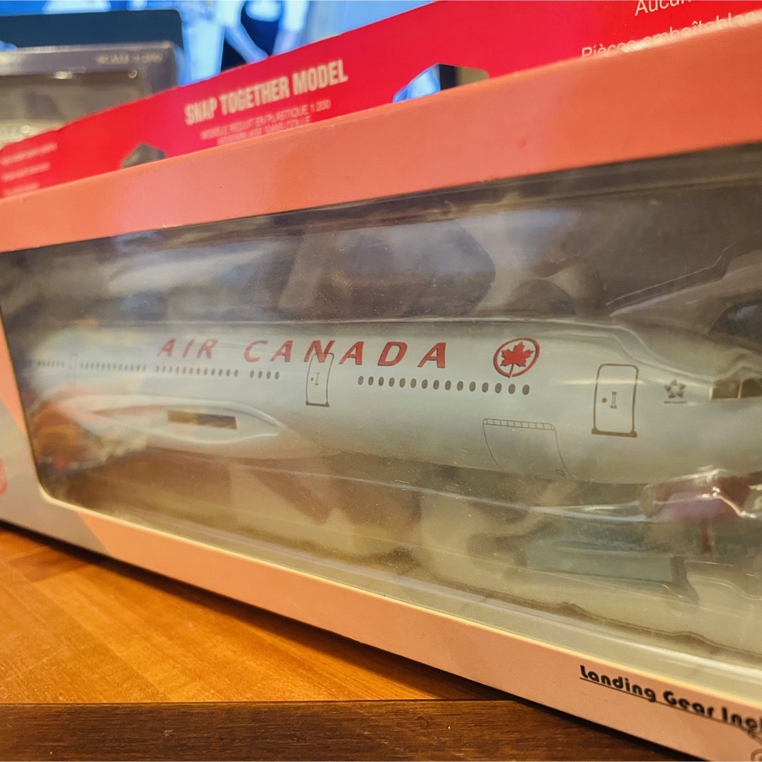 HOGAN(ホーガン)のAIR CANADA A340-500  エンタメ/ホビーのおもちゃ/ぬいぐるみ(模型/プラモデル)の商品写真