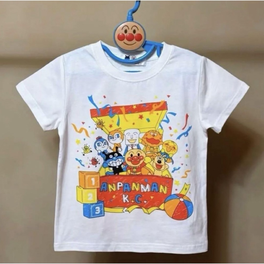 【新品】アンパンマン　子供Tシャツ　半袖　120  おもちゃ箱 キッズ/ベビー/マタニティのキッズ服女の子用(90cm~)(Tシャツ/カットソー)の商品写真