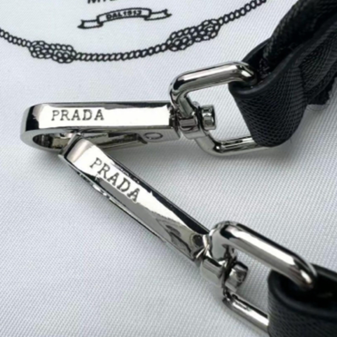 PRADA(プラダ)の新品　PRADA  プラダ　ノベルティ　スマートフォン　ショルダーバック レディースのバッグ(ショルダーバッグ)の商品写真