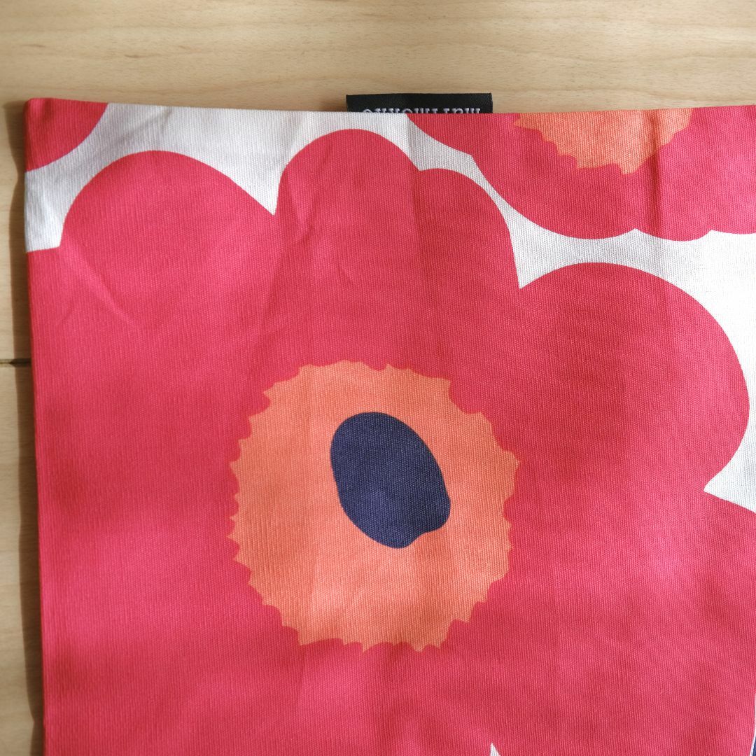 marimekko(マリメッコ)のマリメッコウニッコトートバック　エコバッグ 赤色 花 レディースのバッグ(トートバッグ)の商品写真