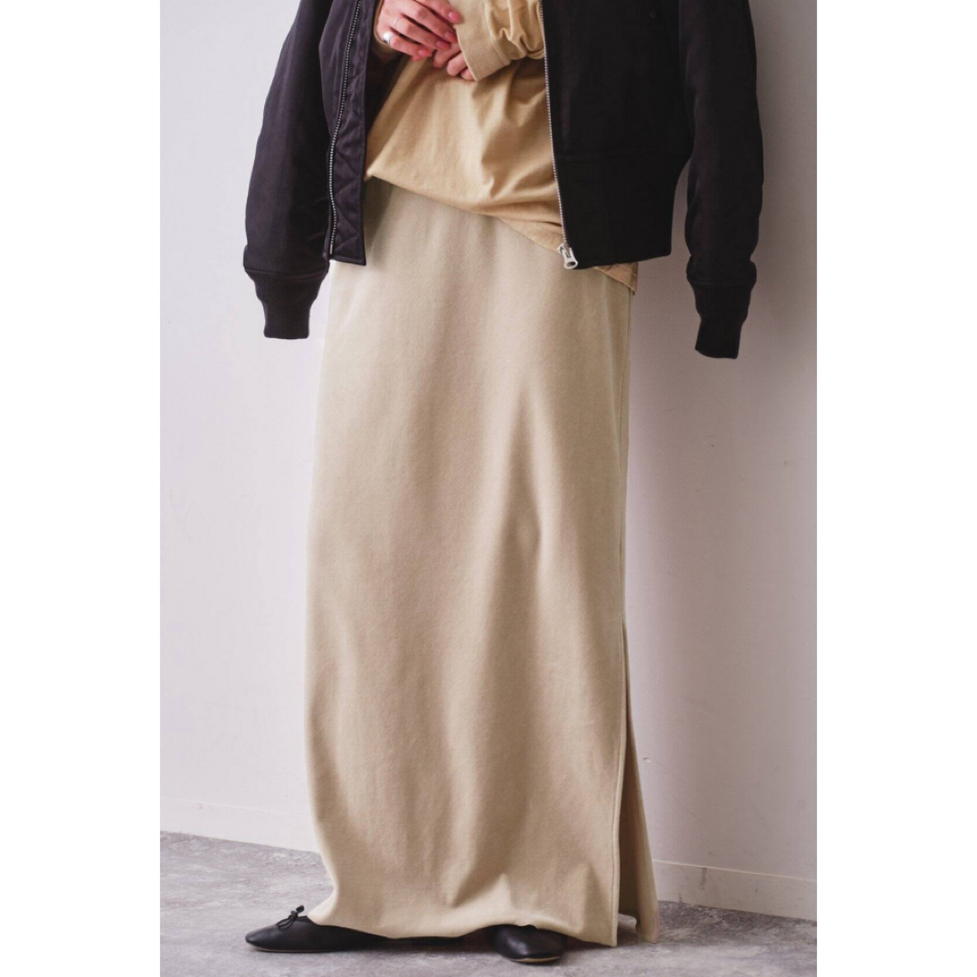 Spick & Span(スピックアンドスパン)のHiguchi×S ベロアスリットロングスカート ベージュ36 レディースのスカート(ロングスカート)の商品写真