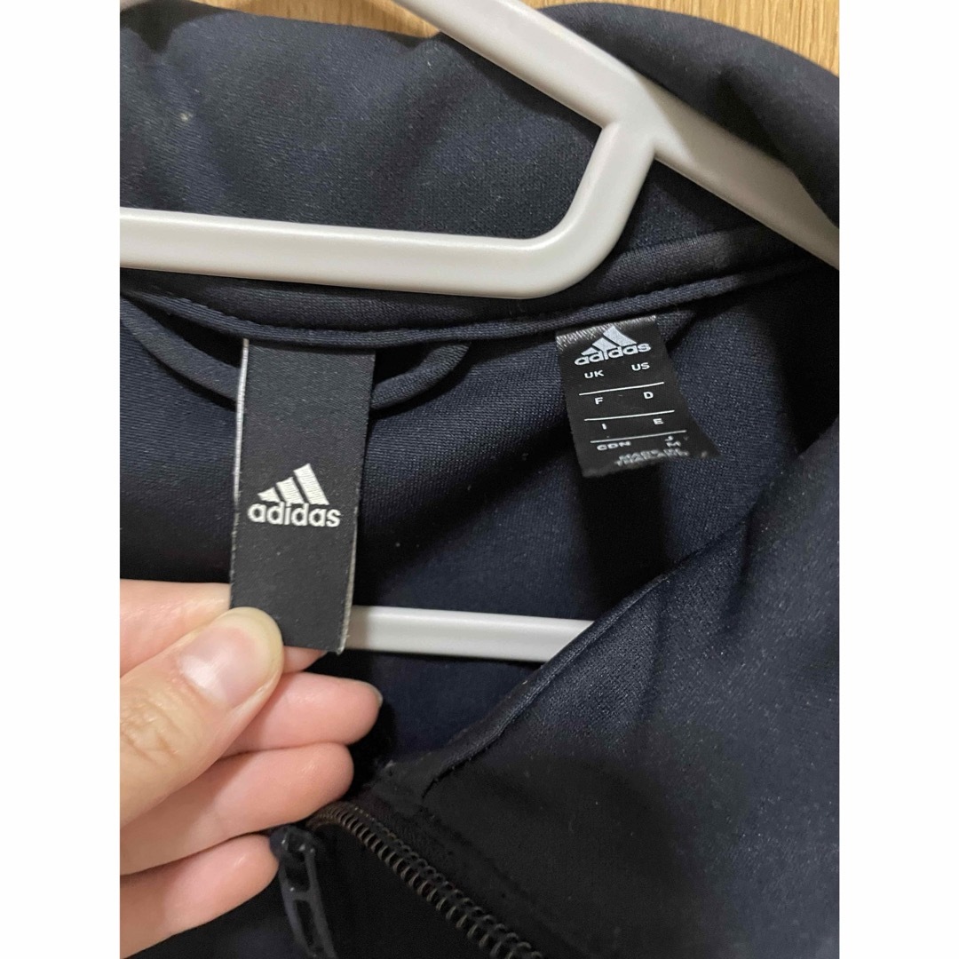 adidas(アディダス)の(5月末まで) adidas ジャージ 紺 上 チャック 三本線 レディースのトップス(トレーナー/スウェット)の商品写真