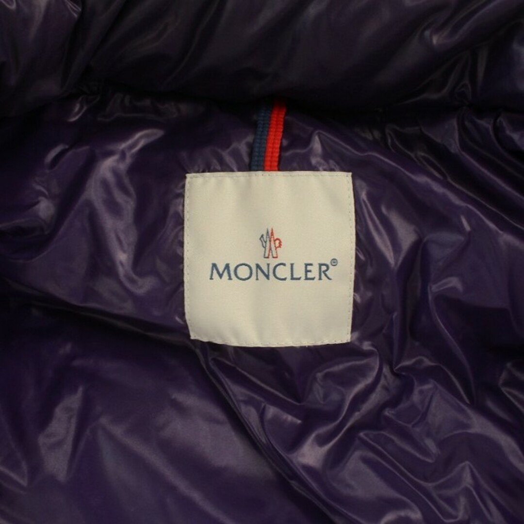 MONCLER(モンクレール)のMONCLER ダウンベスト ワッペン 2 M 紫 43330/50/68959 メンズのジャケット/アウター(ダウンベスト)の商品写真