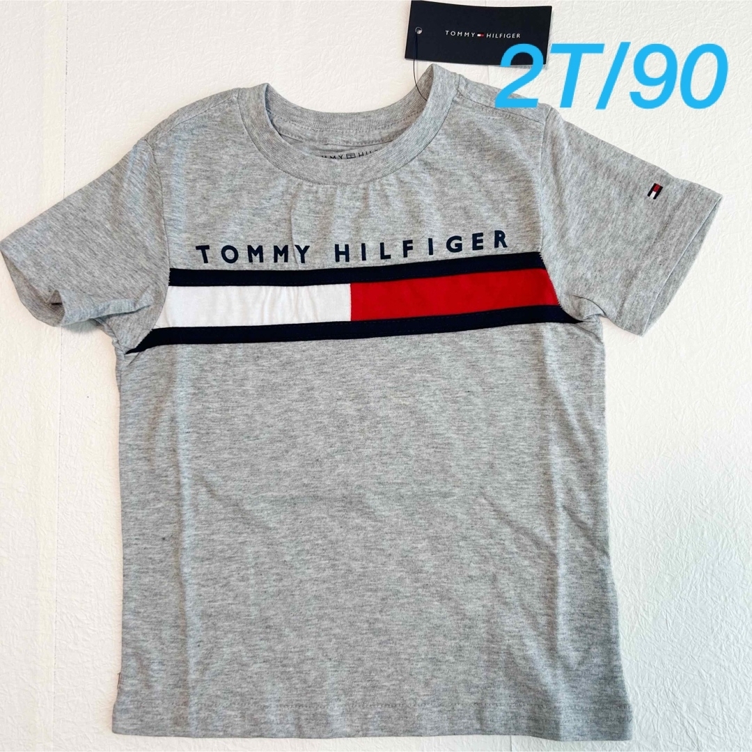 TOMMY HILFIGER(トミーヒルフィガー)のトミーヒルフィガー 半袖Tシャツ グレー 2T/90 キッズ/ベビー/マタニティのキッズ服男の子用(90cm~)(Tシャツ/カットソー)の商品写真