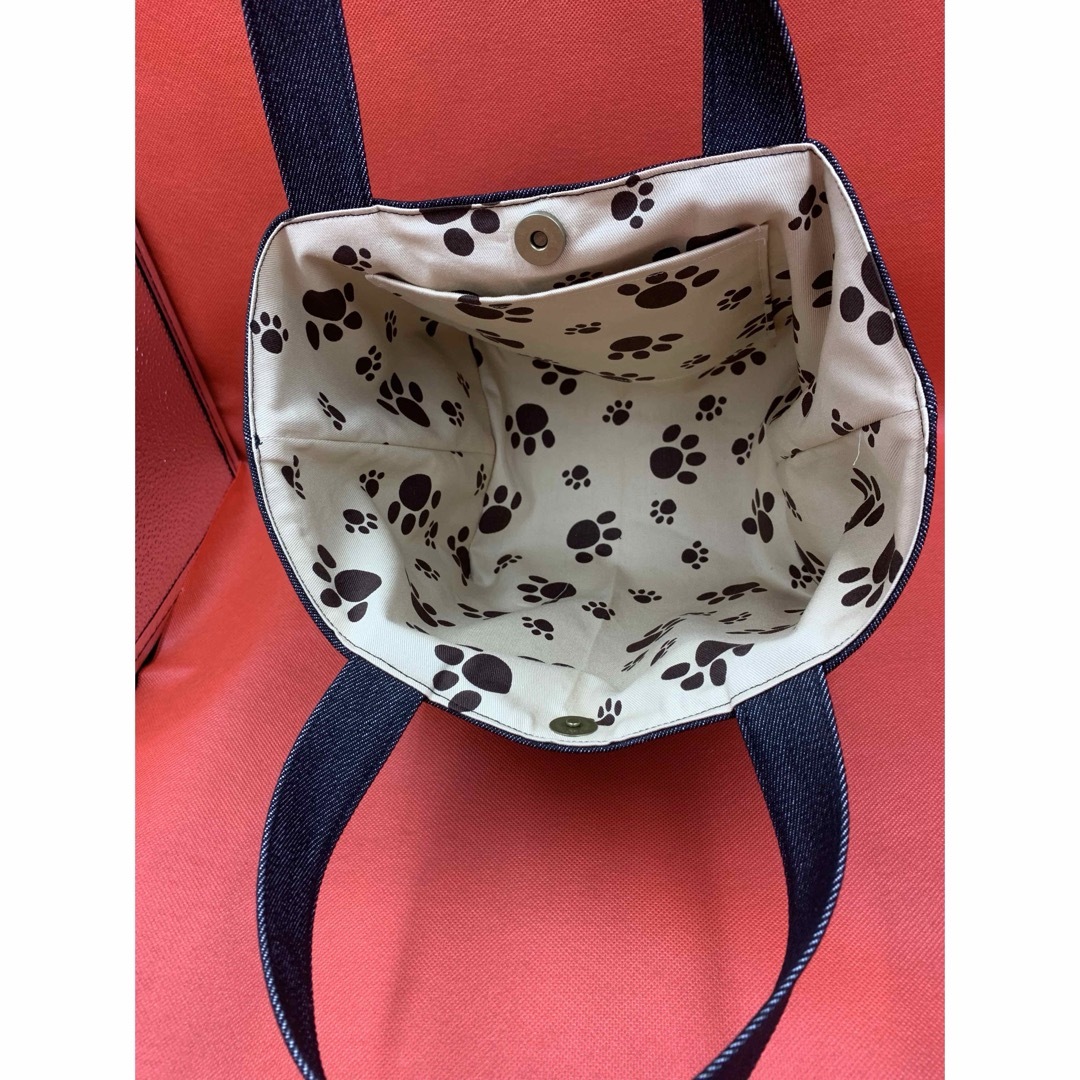 岡山デニムの猫後ろ姿刺繍のトートバッグ ハンドメイドのファッション小物(バッグ)の商品写真