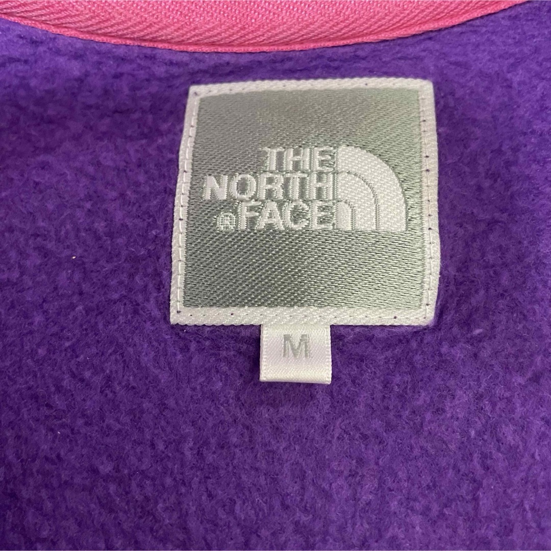 THE NORTH FACE(ザノースフェイス)のTHE NORTH FACE ジップパーカー◎希少 デカロゴ パープル×赤 レディースのトップス(パーカー)の商品写真