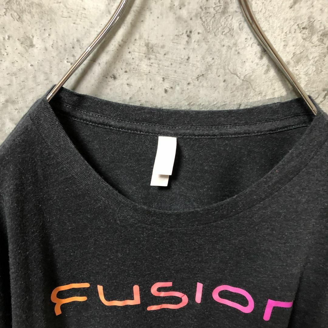 FUSION 企業ロゴ アメリカ輸入 オーバーサイズ Tシャツ メンズのトップス(Tシャツ/カットソー(半袖/袖なし))の商品写真