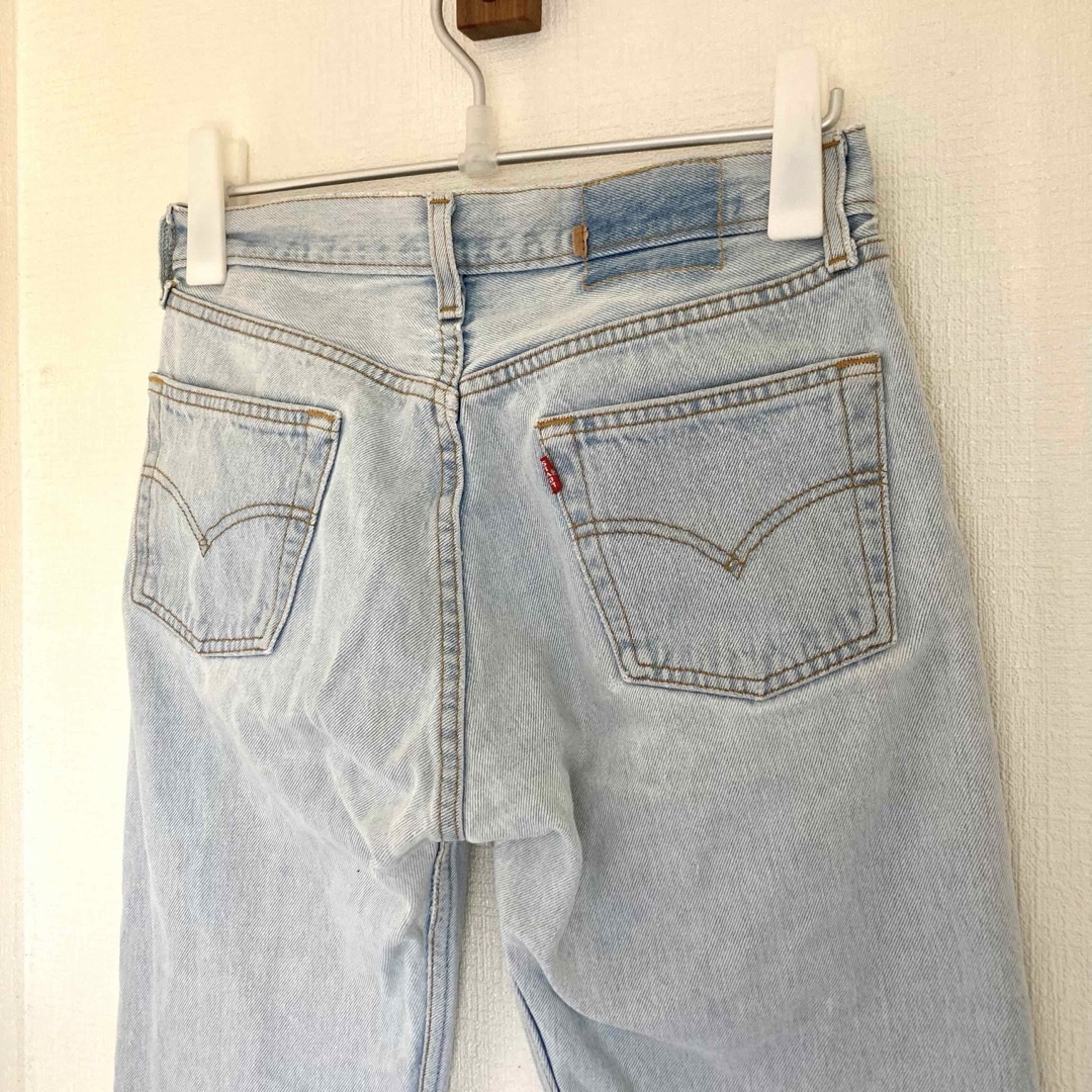 Levi's(リーバイス)の90s　リーバイス501　ユーロヴィンテージ　イギリス製　デニムパンツ　ダメージ メンズのパンツ(デニム/ジーンズ)の商品写真