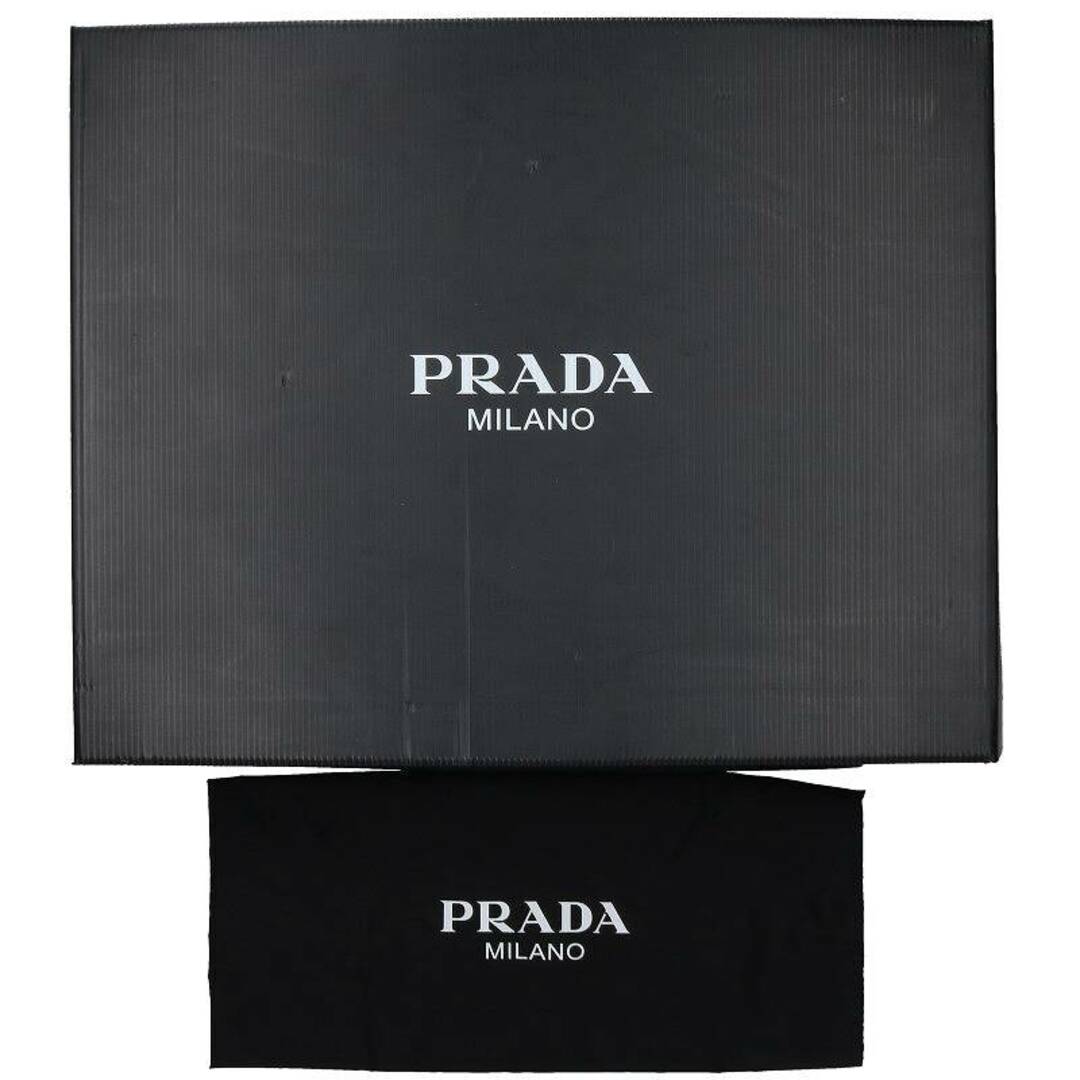 PRADA(プラダ)のプラダ  2UE017 Re-Nylon三角プレート付きナイロンブーツ メンズ 6.5 メンズの靴/シューズ(ブーツ)の商品写真