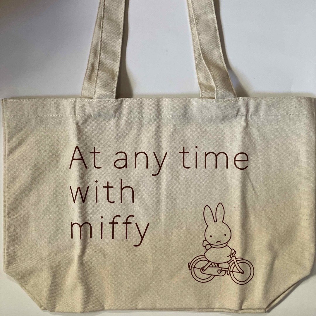 miffy(ミッフィー)の新品未使用 ミッフィー キャンバス生地のマチ付きトートショルダーバッグ レディースのバッグ(トートバッグ)の商品写真