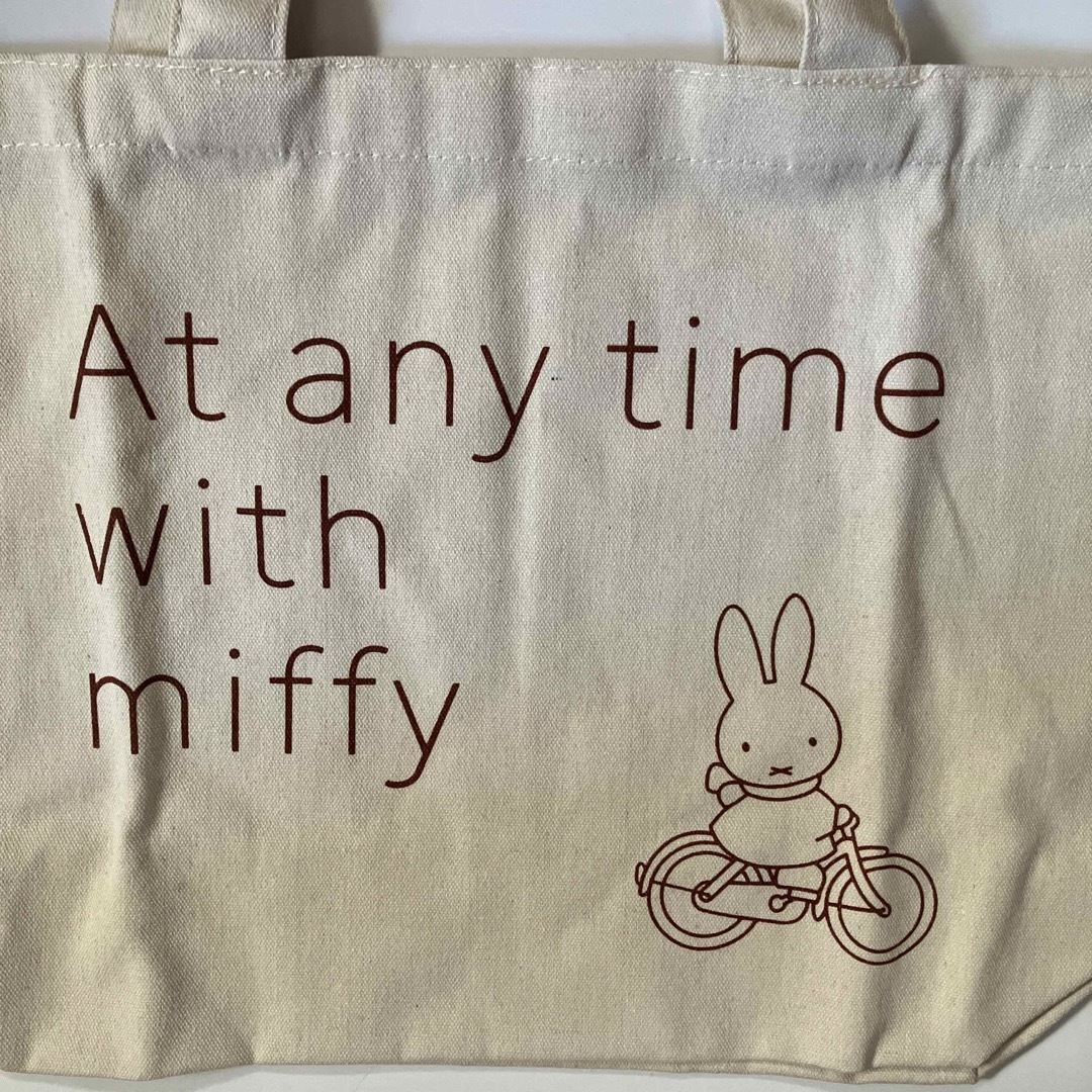 miffy(ミッフィー)の新品未使用 ミッフィー キャンバス生地のマチ付きトートショルダーバッグ レディースのバッグ(トートバッグ)の商品写真