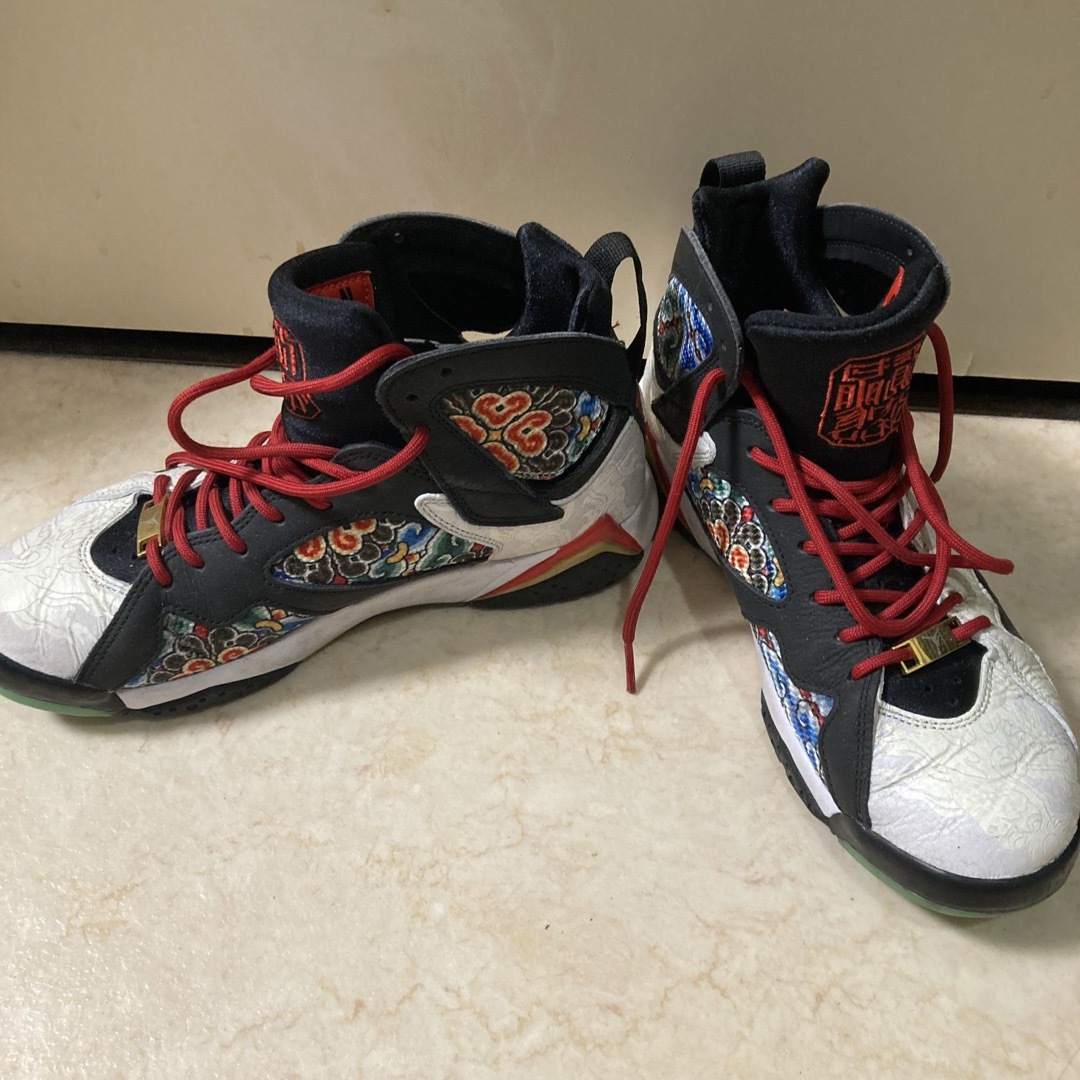 NIKE(ナイキ)のジョーダン7 JORDAN 7 RETRO GREATER CHINA メンズの靴/シューズ(スニーカー)の商品写真