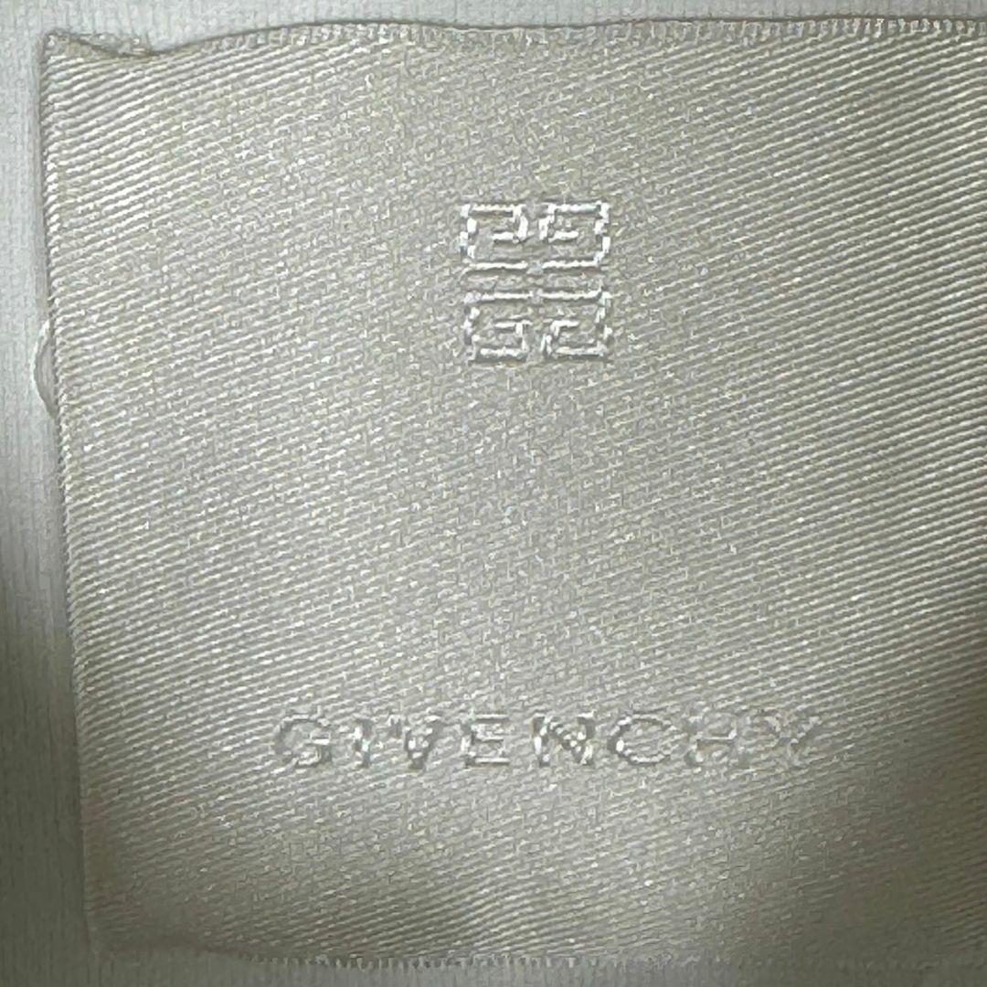 GIVENCHY(ジバンシィ)の『GIVENCHY』ジバンシー (44) 総柄プリントTシャツ メンズのトップス(Tシャツ/カットソー(半袖/袖なし))の商品写真