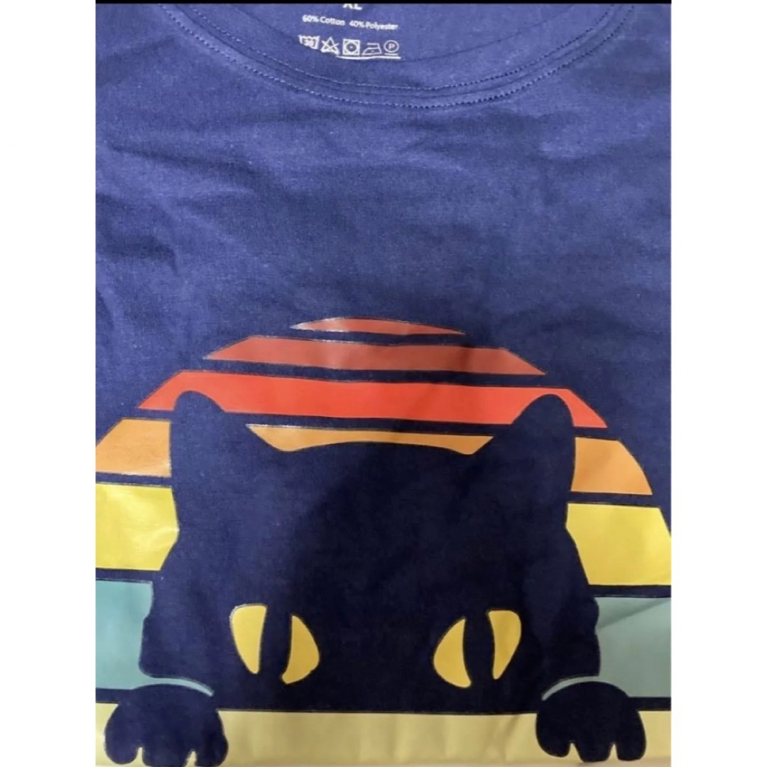 猫柄　半袖Tシャツ　ネイビー レディースのトップス(Tシャツ(半袖/袖なし))の商品写真