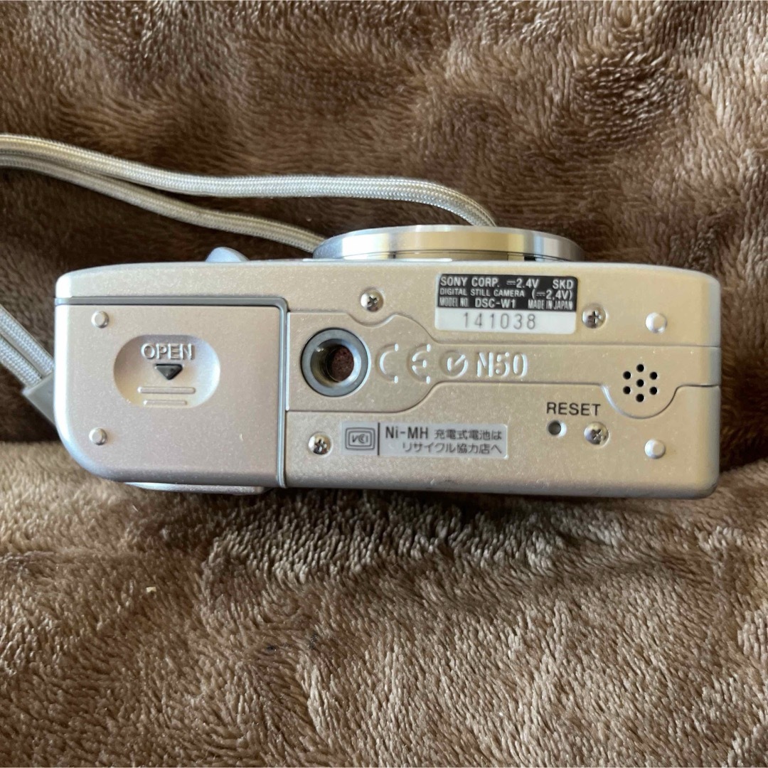 SONY(ソニー)のSONY サイバーショットカメラDSC-W1 スマホ/家電/カメラのカメラ(コンパクトデジタルカメラ)の商品写真