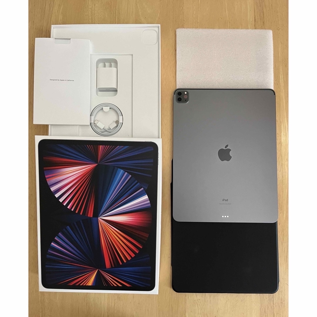 Apple(アップル)のiPad Pro 12.9インチ 第5世代 WiFi 1TB メモリ16GB スマホ/家電/カメラのPC/タブレット(タブレット)の商品写真