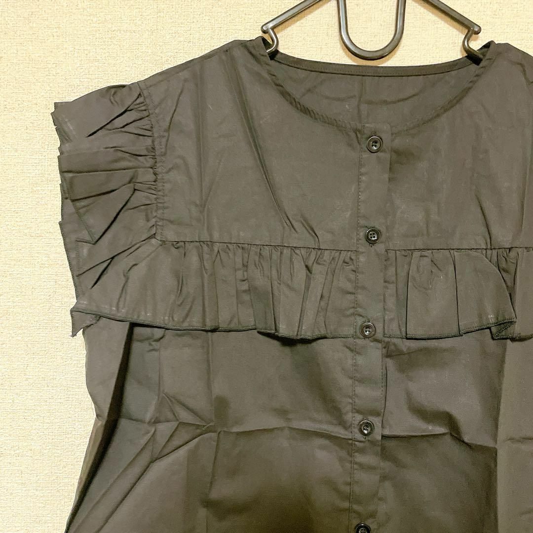 フリル　シャツ　フレンチスリーブ　黒　スタンドカラー　フェミニン　《354》 レディースのトップス(シャツ/ブラウス(半袖/袖なし))の商品写真