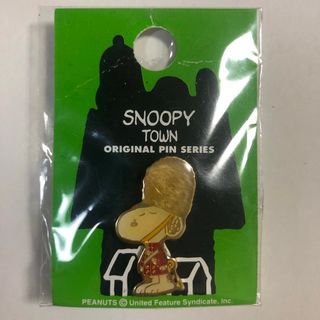 スヌーピータウン ピンバッジ イギリス 近衛兵★SNOOPY PEANUTS