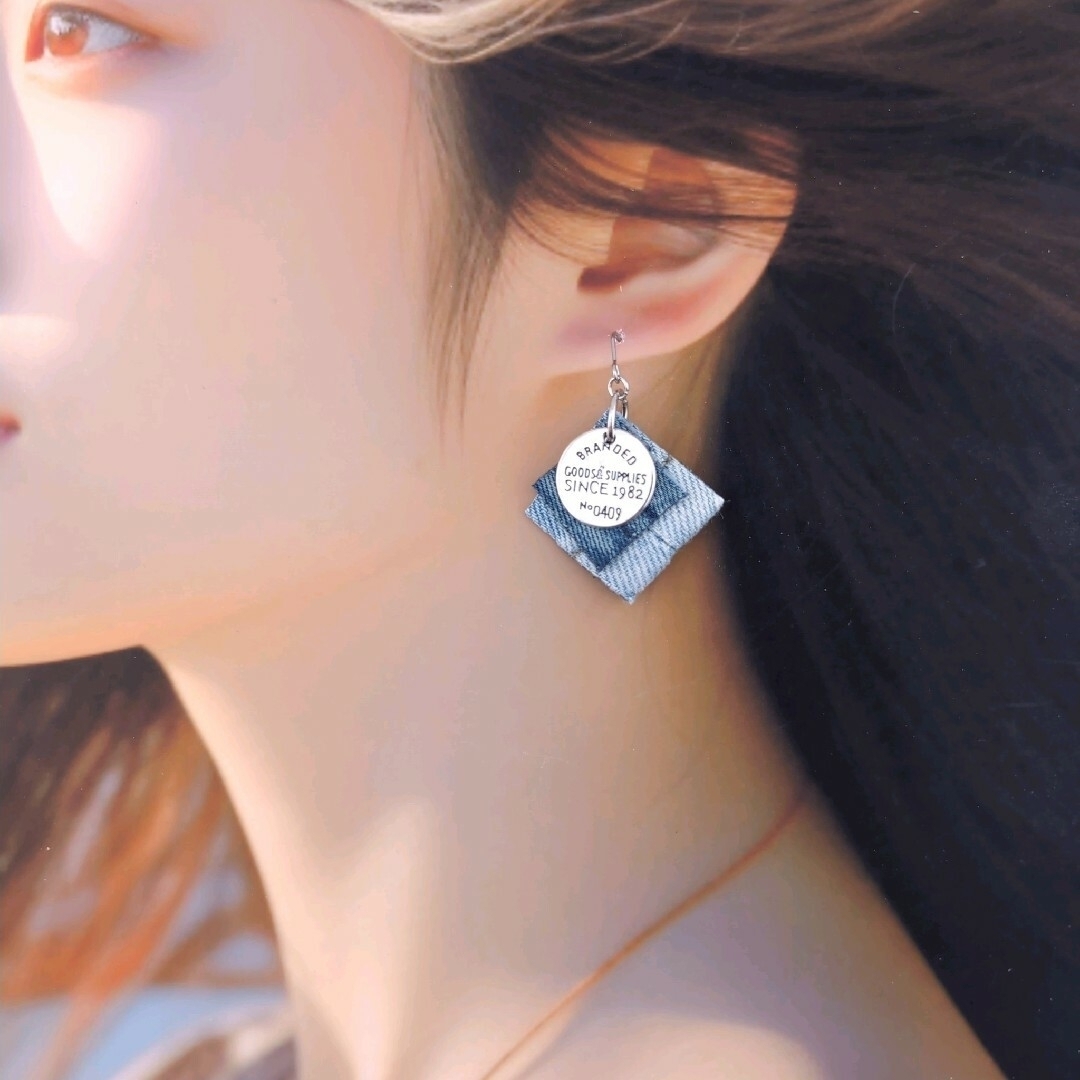 Denim × silver ピアス(イヤリング) ハンドメイドのアクセサリー(ピアス)の商品写真