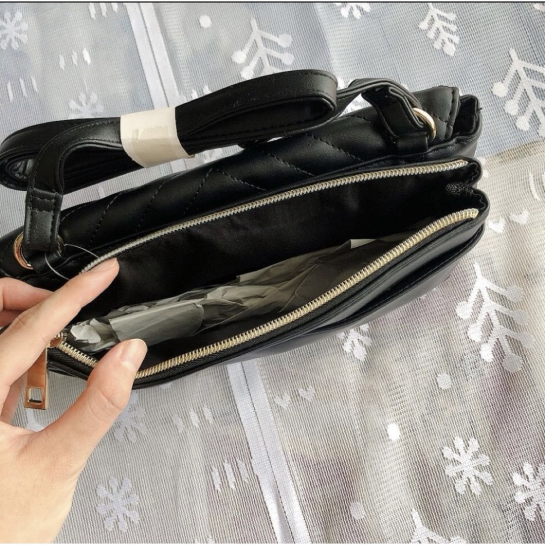 新品・未使用　ブラック　キルティング柄ショルダーバッグ ブラック  レディースのバッグ(ショルダーバッグ)の商品写真