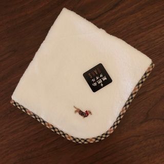 ダックス(DAKS)のダックス【未使用】タオルハンカチ　刺繍ドッグ柄　ホワイト　無撚糸タオル(ハンカチ)