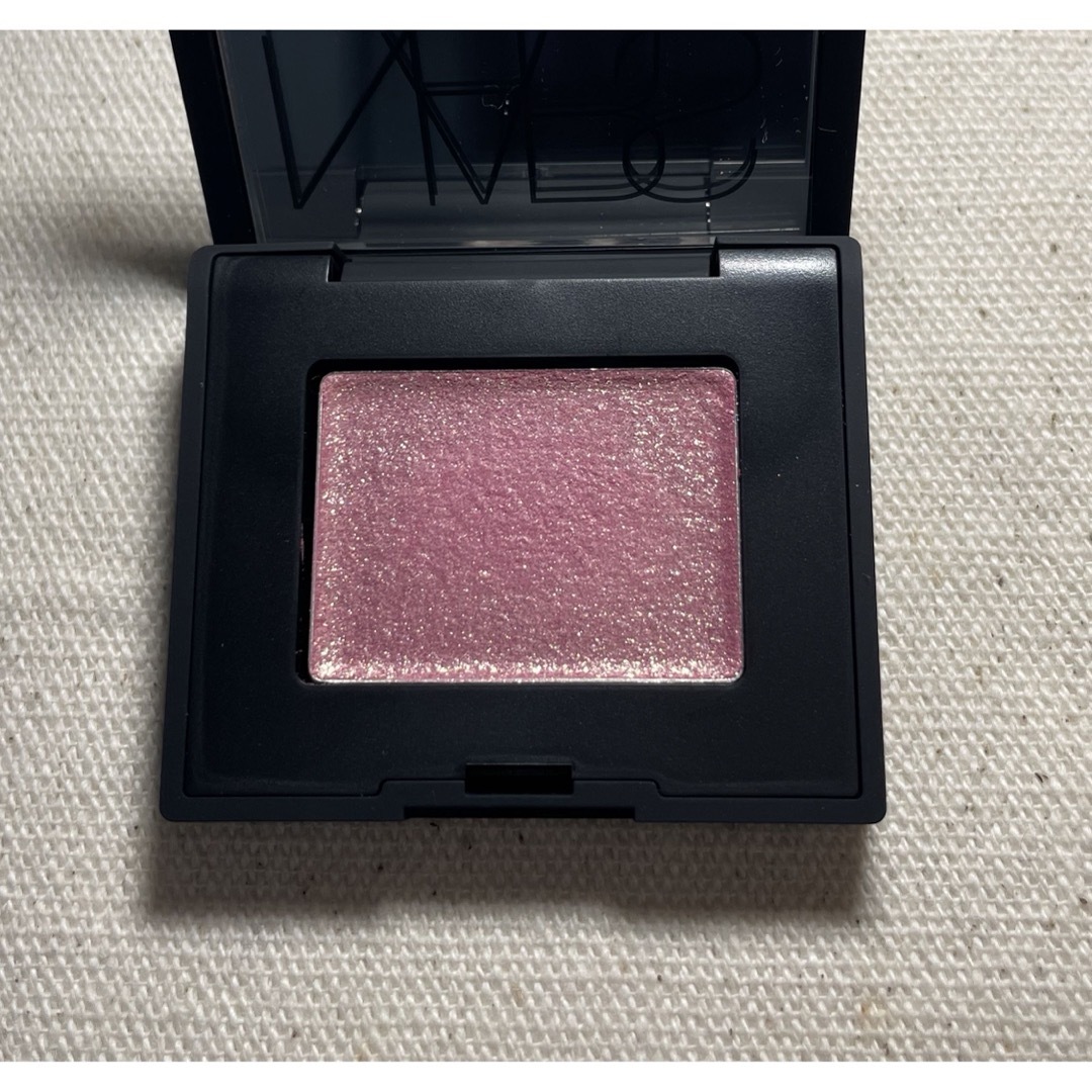 NARS(ナーズ)のNARS アイシャドウ　5334 イリデッセントピンク＆ゴールドスパークル コスメ/美容のベースメイク/化粧品(アイシャドウ)の商品写真