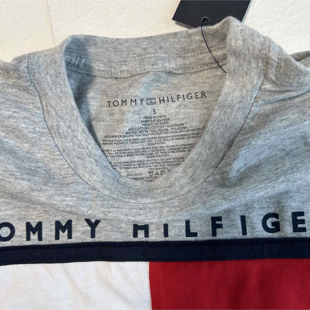 TOMMY HILFIGER(トミーヒルフィガー)のトミーヒルフィガー 半袖Tシャツ グレー 5/115 キッズ/ベビー/マタニティのキッズ服男の子用(90cm~)(Tシャツ/カットソー)の商品写真