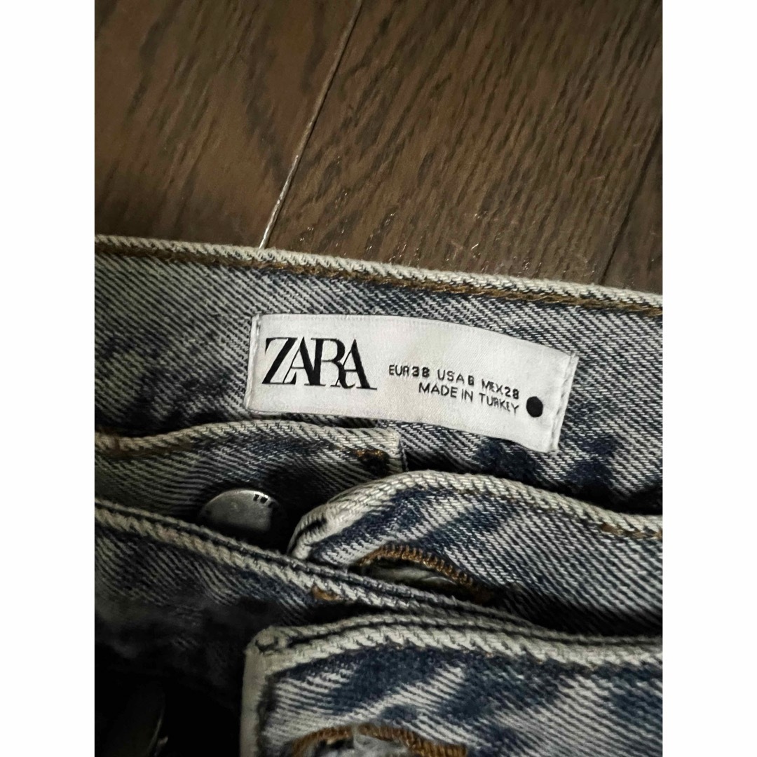 ZARA(ザラ)の新品未使用　ZARA ダブルウェスト　デニム　38サイズ　ザラ レディースのパンツ(デニム/ジーンズ)の商品写真