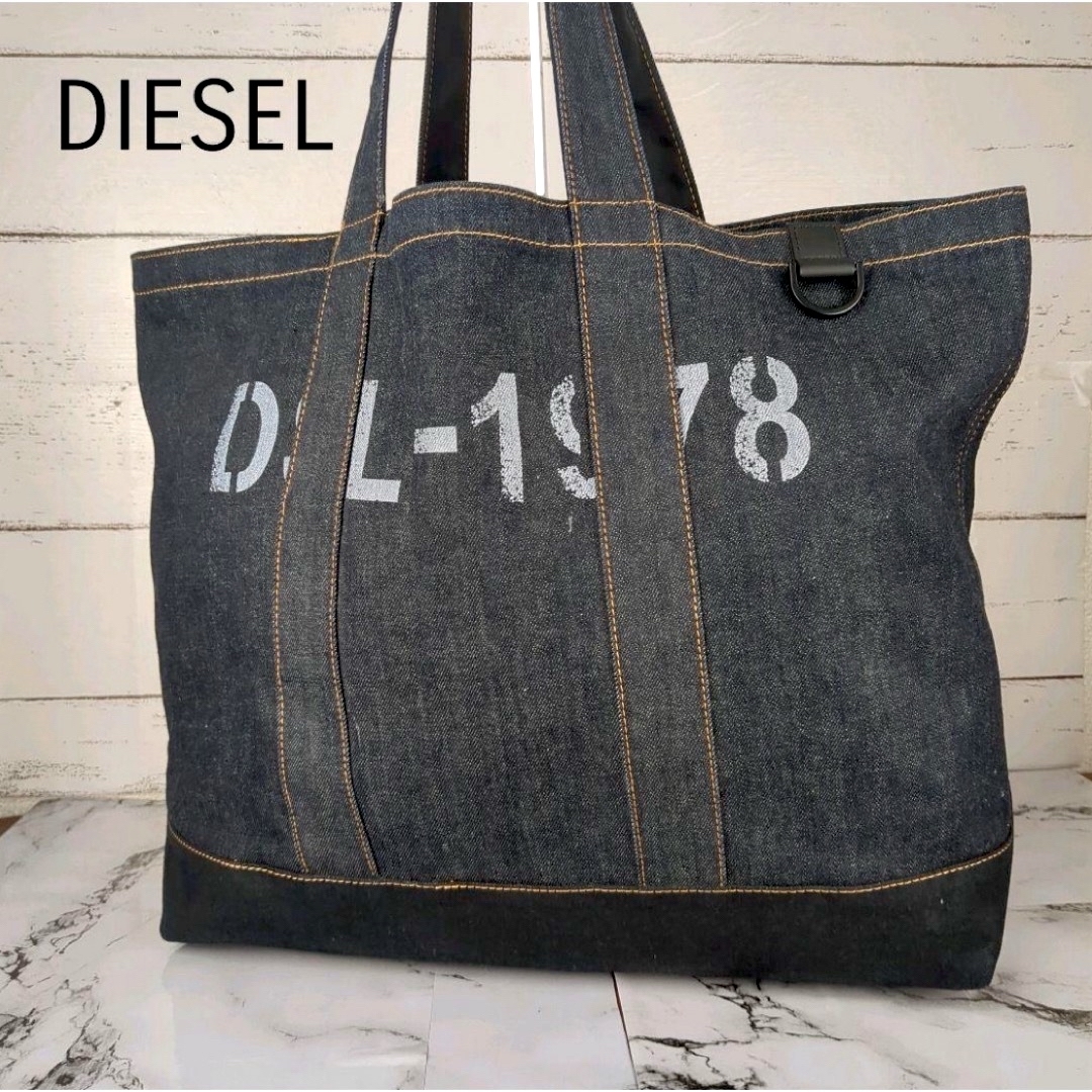 DIESEL(ディーゼル)の人気モデル！DIESEL デニム　トートバッグ　A4サイズ　大容量　インディゴ　 メンズのバッグ(トートバッグ)の商品写真