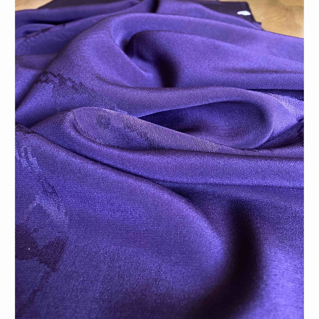 no.3102ｱﾝﾃｨｰｸ紫色🟣素敵な無地生地約1m50㎝  1枚 ハンドメイドの素材/材料(生地/糸)の商品写真