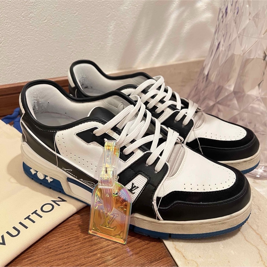 LOUIS VUITTON - louisvuitton ルイヴィトン スニーカー LV LOUIS VUITTON - louisvuitton ルイヴィトン スニーカー LV