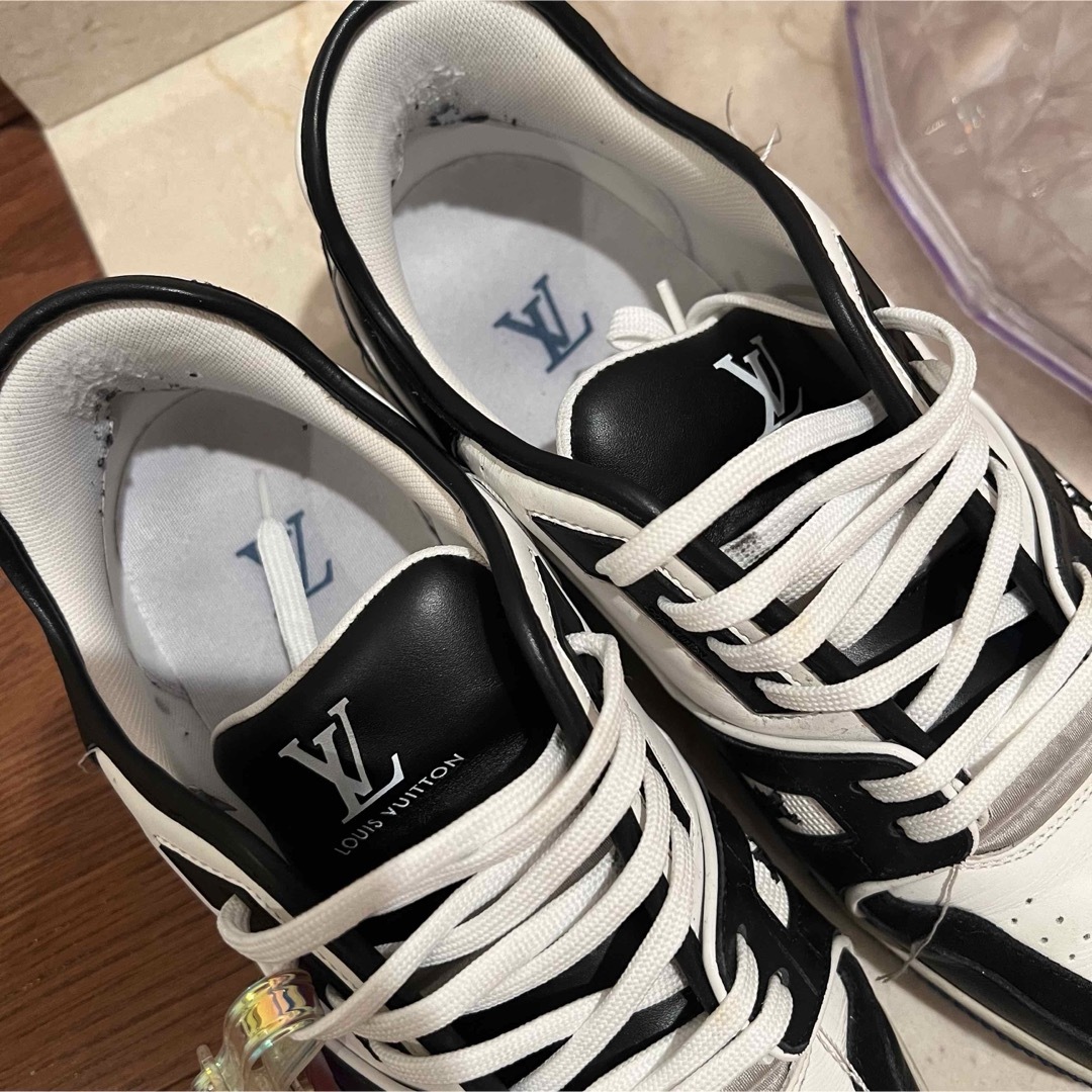 LOUIS VUITTON - louisvuitton ルイヴィトン スニーカー LV LOUIS VUITTON - louisvuitton ルイヴィトン スニーカー LV