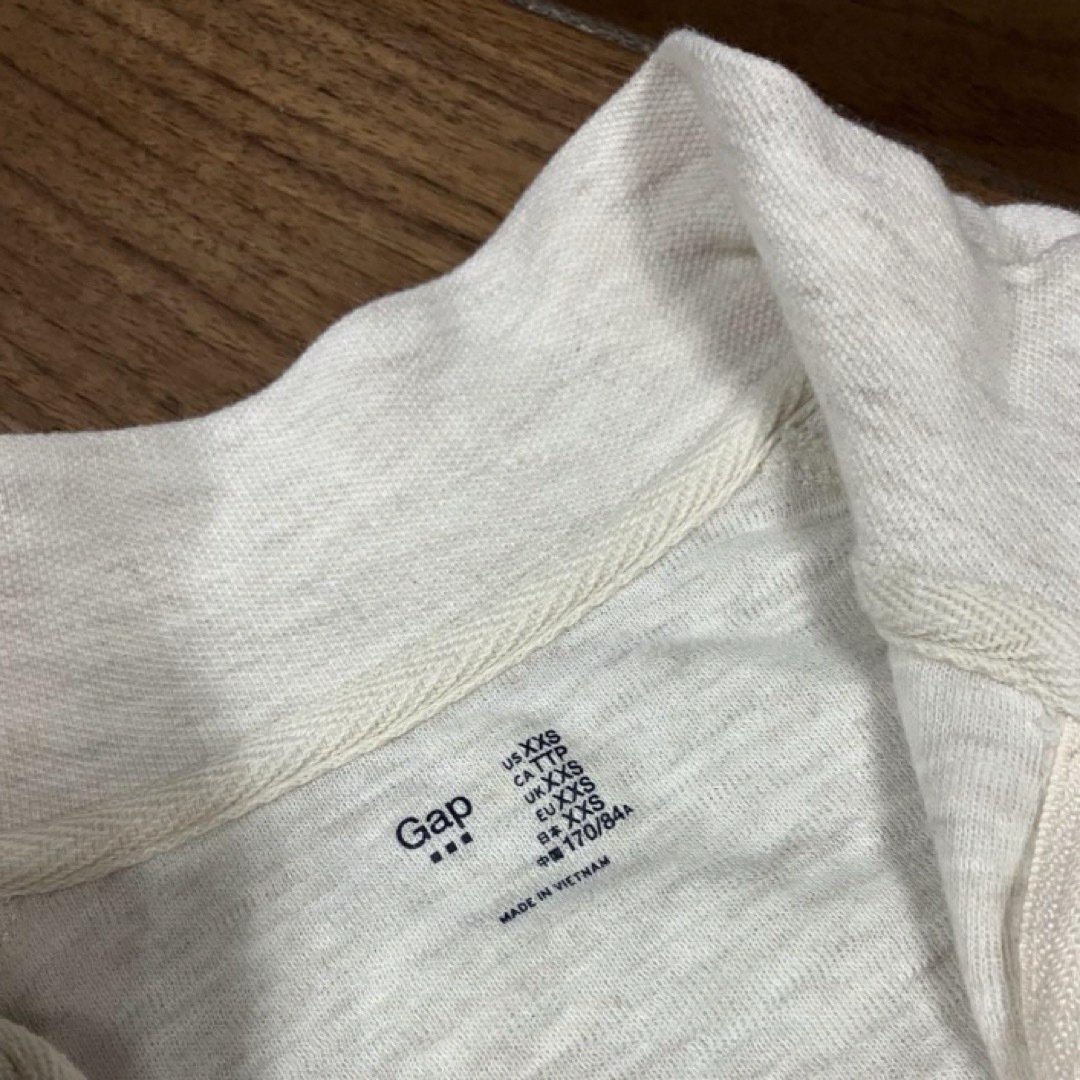 GAP(ギャップ)のGAP レディース ファスナー 長袖 トップス 中古 レディースのトップス(パーカー)の商品写真