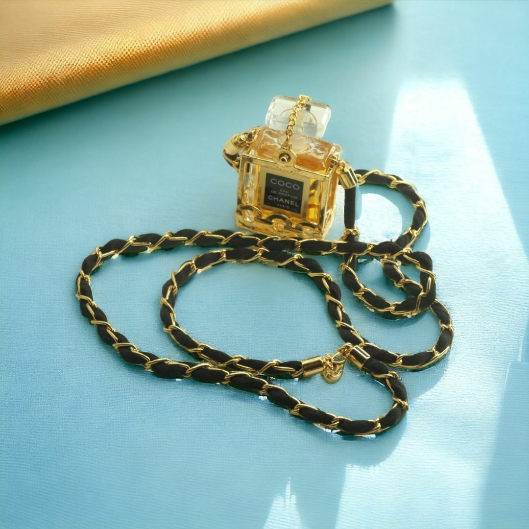 CHANEL(シャネル)の◆シャネルパーティー！CHANEL　シャネル　パフューム　ボトル　香水ネックレス レディースのアクセサリー(ネックレス)の商品写真