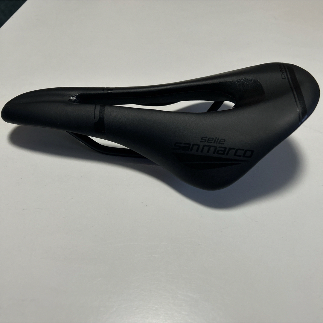 SELLE SANMARCO Shortfitサドル　ピスト　セラサンマルコ スポーツ/アウトドアの自転車(パーツ)の商品写真