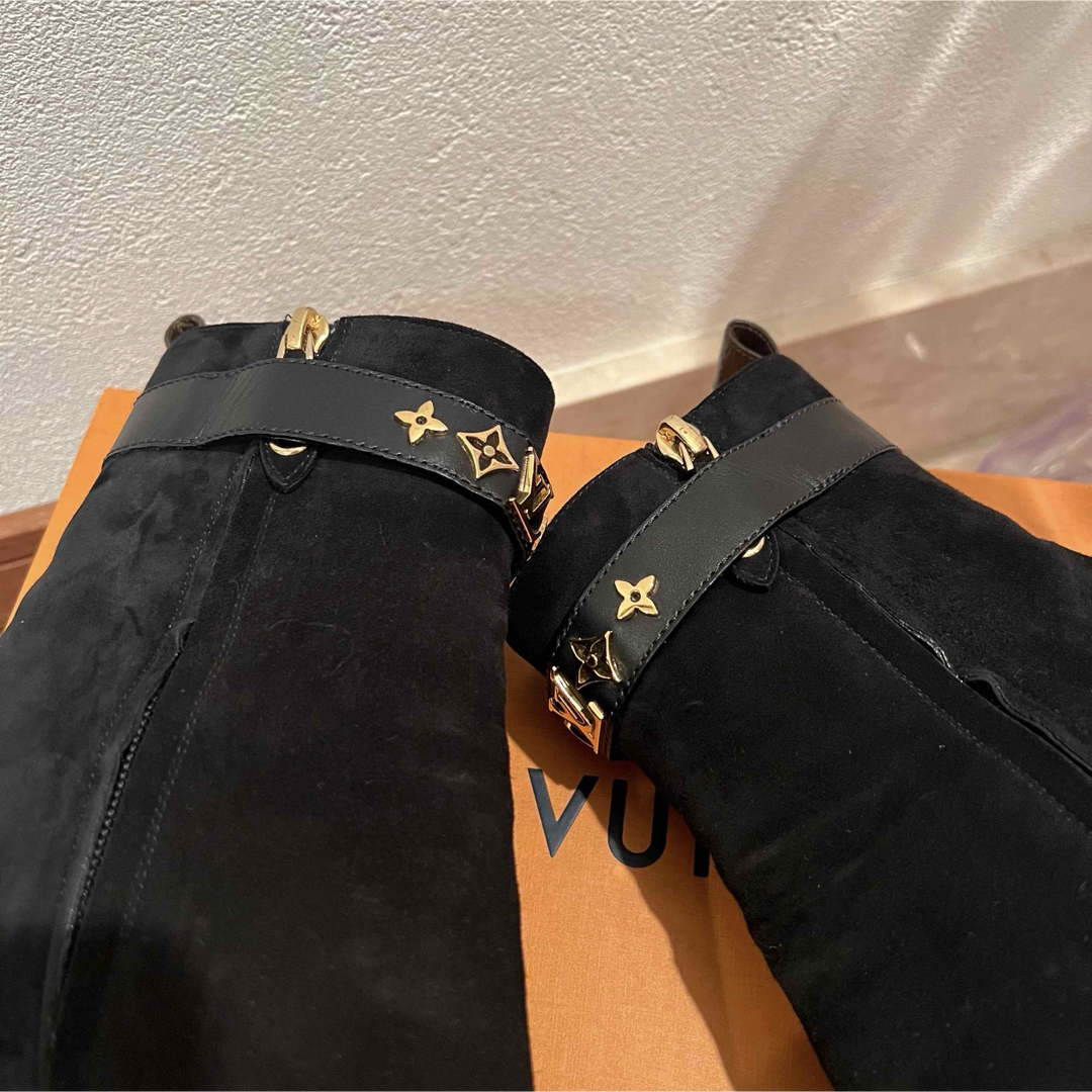 LOUIS VUITTON(ルイヴィトン)のlouisvuitton シルエットライン アンクルブーツ モノグラム レディースの靴/シューズ(ブーツ)の商品写真