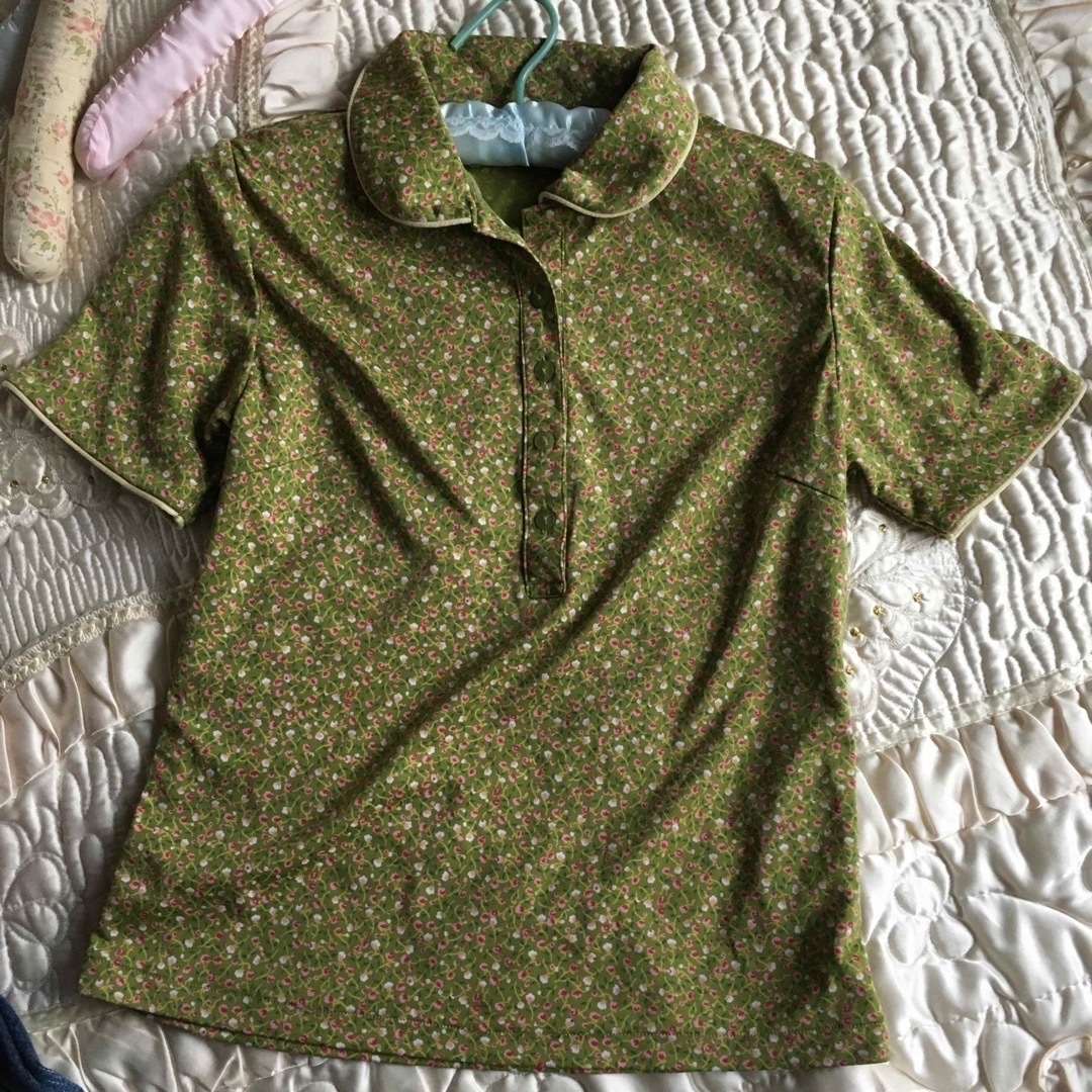 Lochie(ロキエ)のSALE★039 vintage polyester shirt レディースのトップス(シャツ/ブラウス(半袖/袖なし))の商品写真