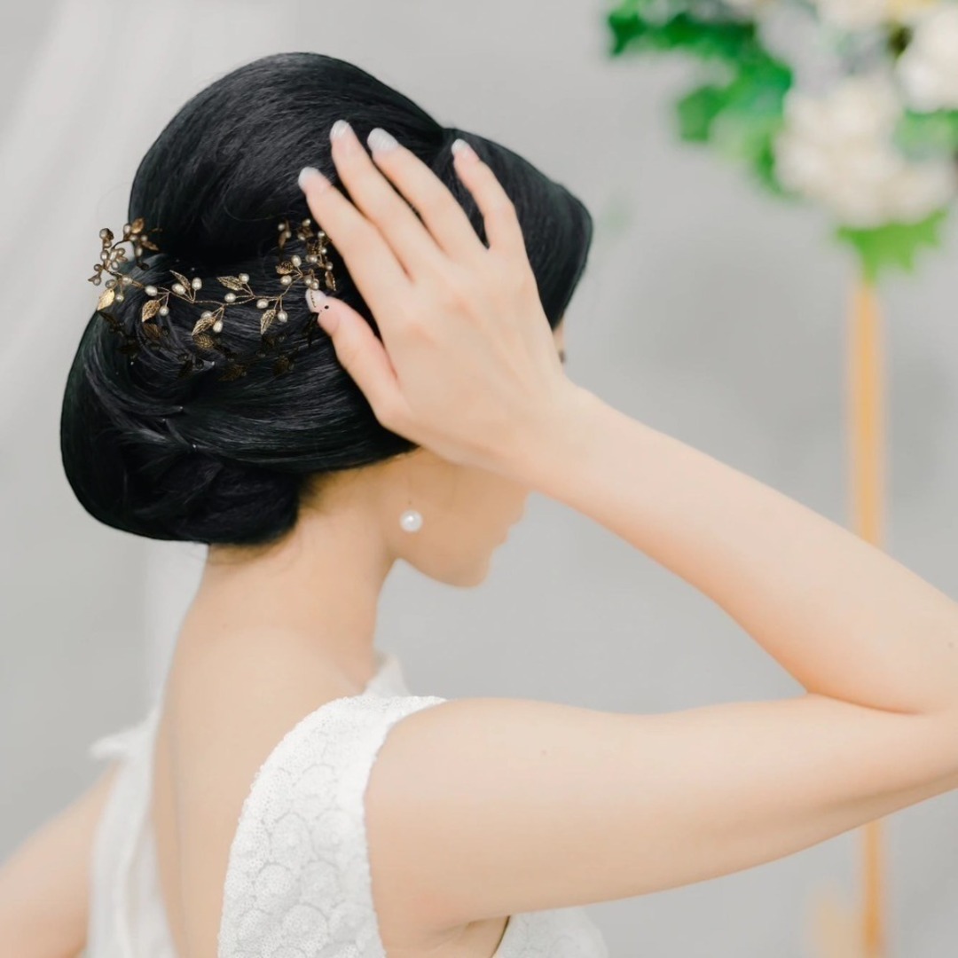 ウェディング　ヘッドドレス　結婚式　ゴールド　髪飾り　シンプル　ヘッドパーツ レディースのヘアアクセサリー(その他)の商品写真