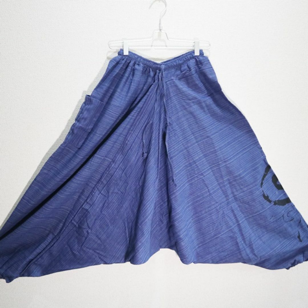 【新品】ぐるぐる柄のゆったりコットンサルエルパンツ　ブルー メンズのパンツ(サルエルパンツ)の商品写真