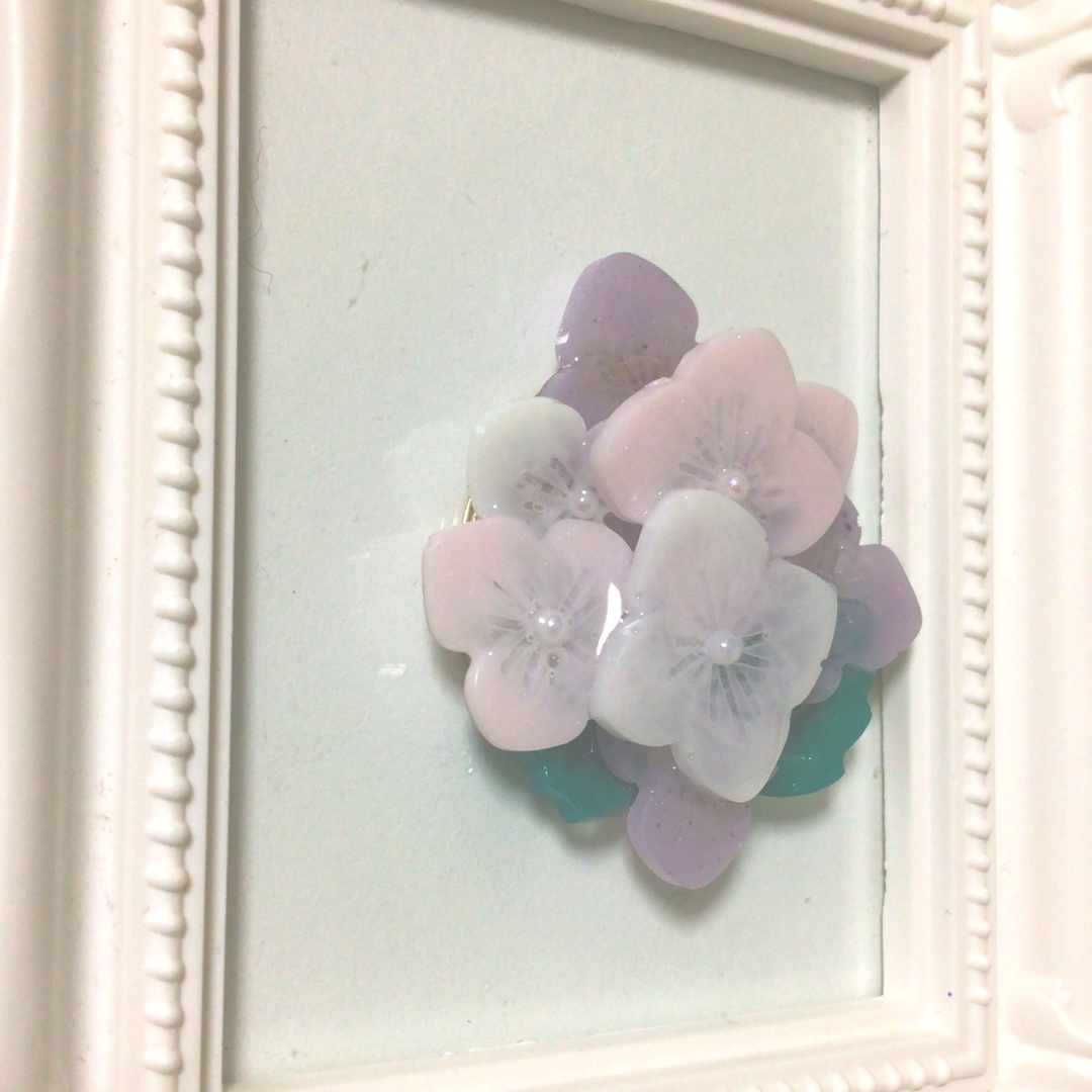 紫陽花のヘアゴム　パステル　立体　レジンヘアゴム　ポニーフック　パープル　ピンク ハンドメイドのアクセサリー(ヘアアクセサリー)の商品写真