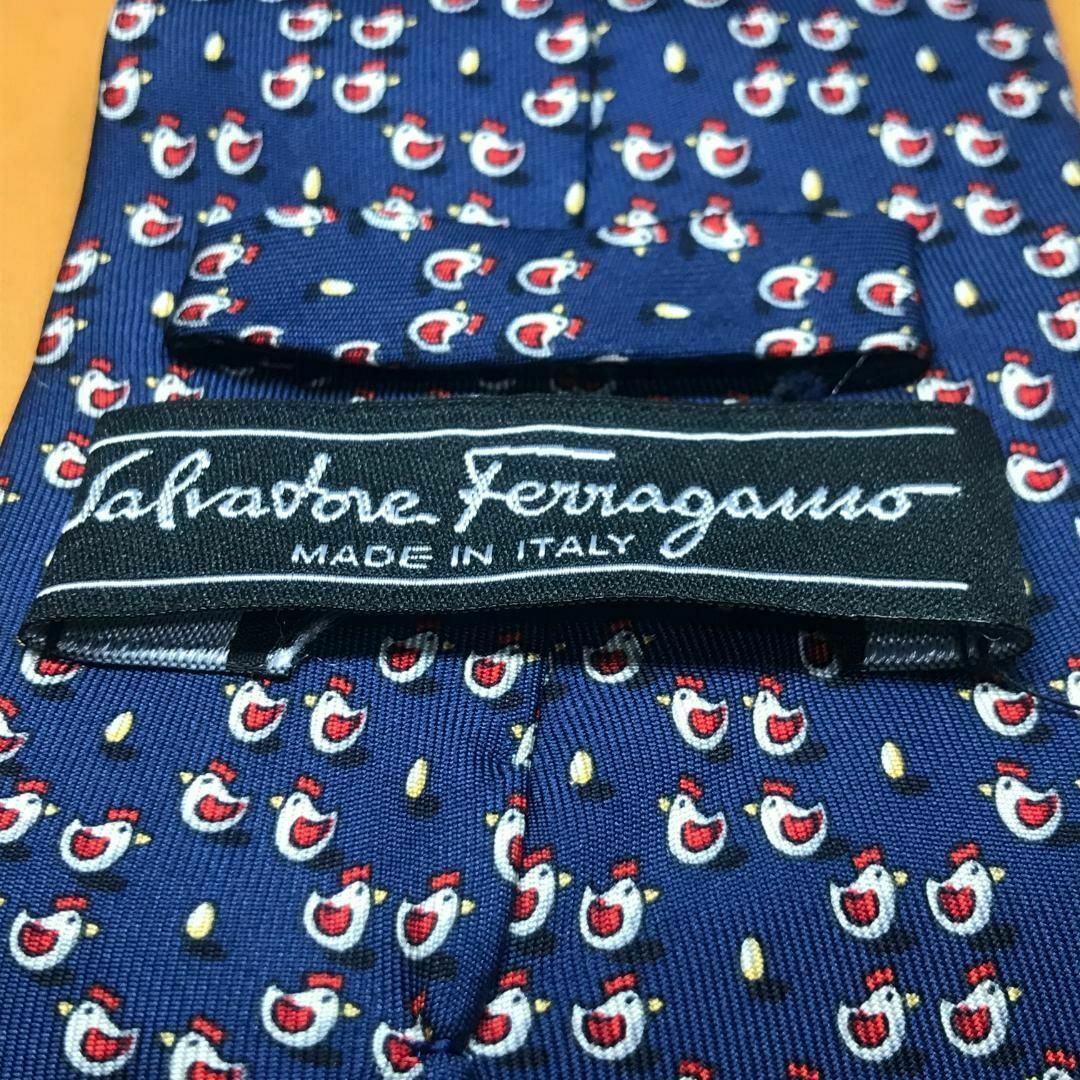 Salvatore Ferragamo(サルヴァトーレフェラガモ)の★ サルバトーレフェラガモ★ ブランド ネクタイ シルク 伊製 ネイビー系 メンズのファッション小物(ネクタイ)の商品写真